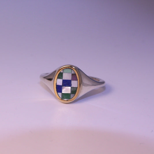 Checker Mirror Signet Size 8.25