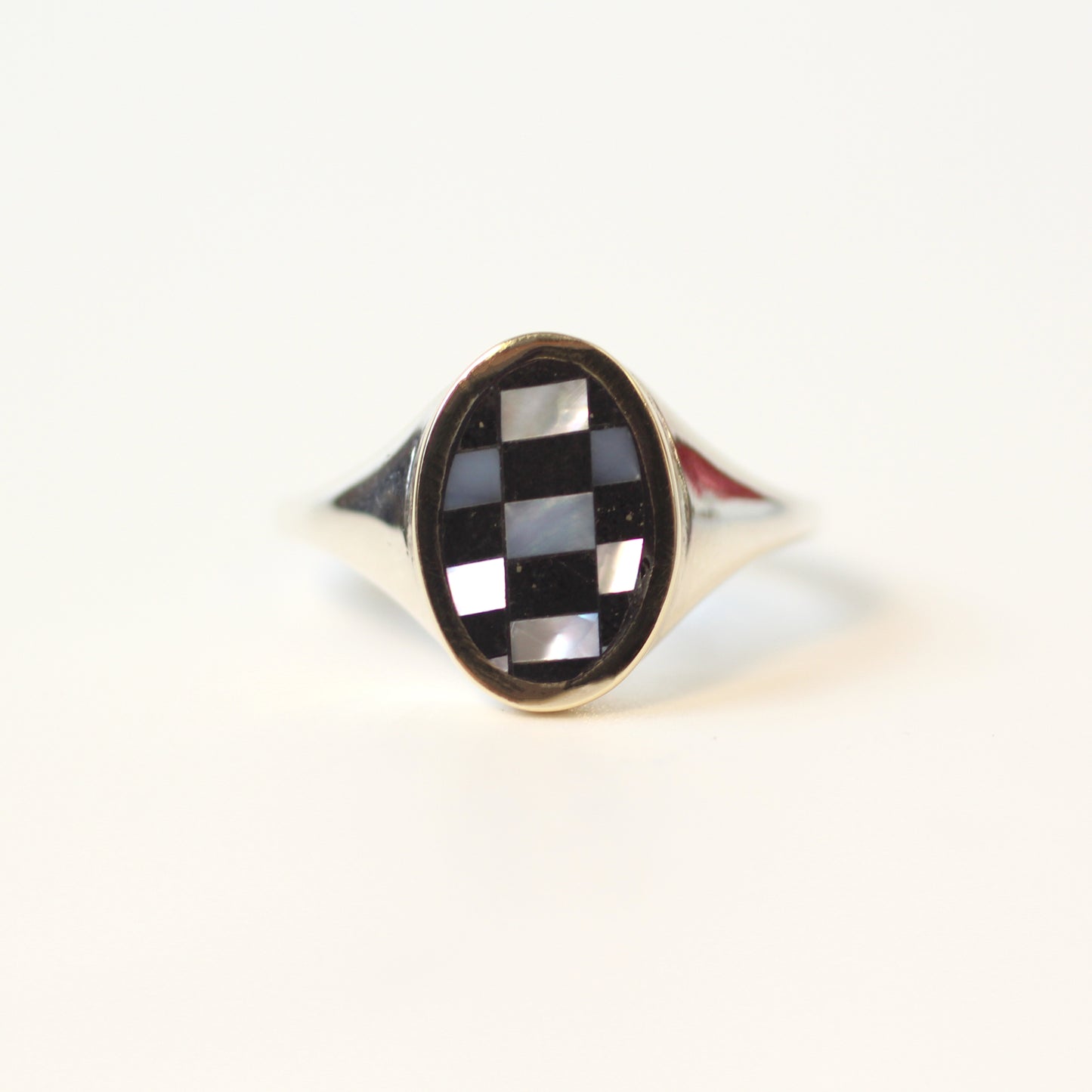 Checker Mirror Signet Size 5.75