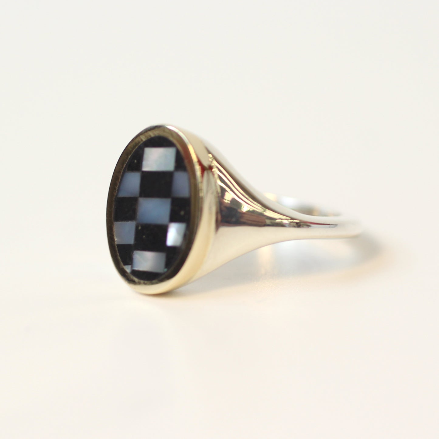 Checker Mirror Signet Size 5.75