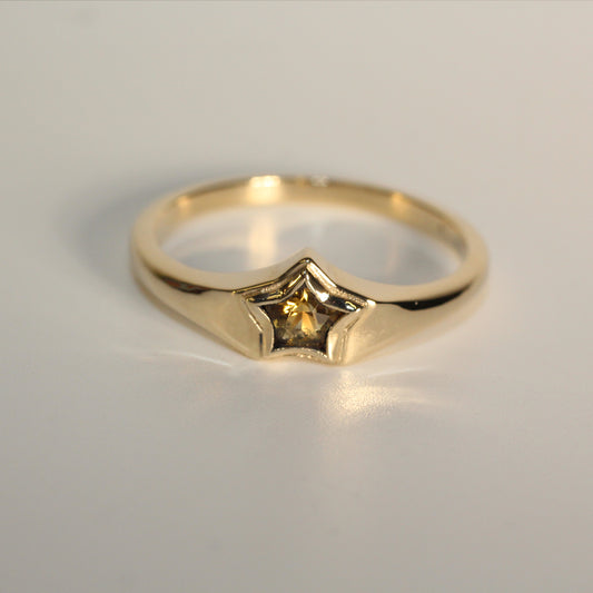 Polly P Star Signet Sz 8.75