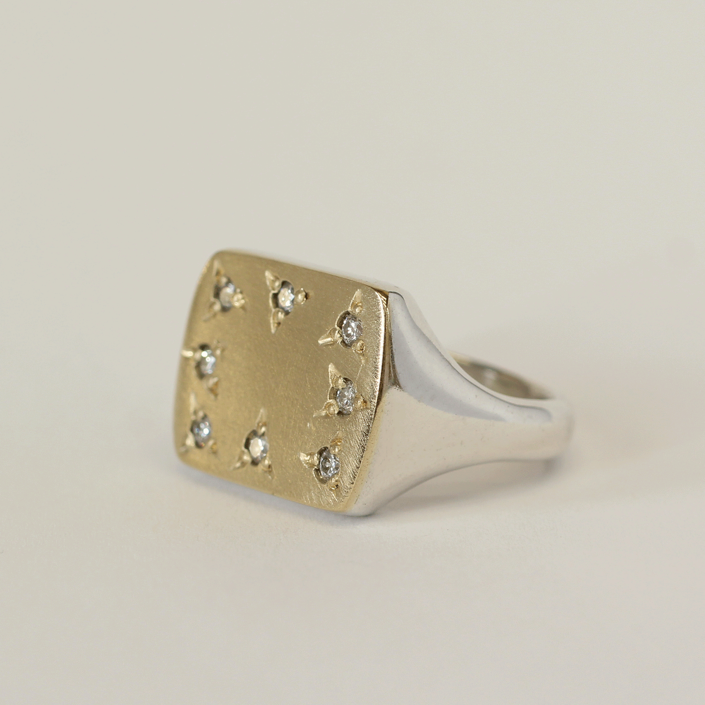 Mixed Metal Star Set Signet Ring 7.5
